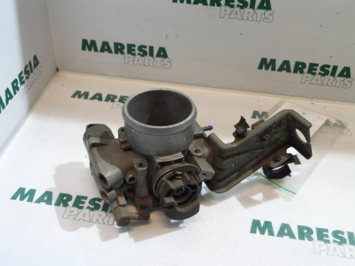 Usagé Boîtier accélérateur Lancia Delta (836) 1.8 i.e. Prix € 50,00 Règlement à la marge proposé par Maresia Parts