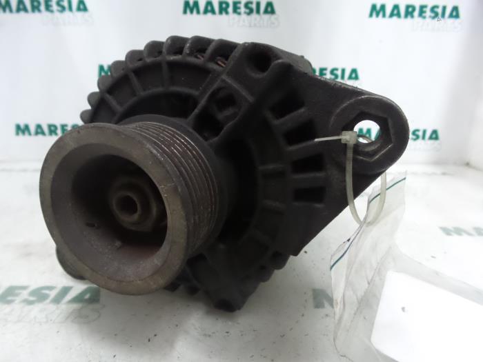 Gebrauchte Dynamo Alfa Romeo 156 (932) 2.0 Twin Spark 16V Preis € 40,00 Margenregelung angeboten von Maresia Parts