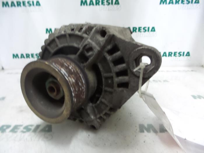 Used Dynamo Alfa Romeo GTV (916) 2.0 16V Twin Spark Price € 40,00 Margin scheme offered by Maresia Parts