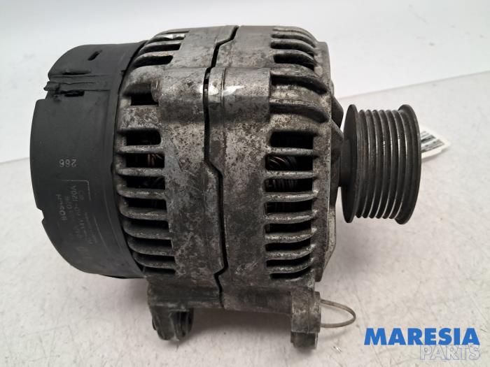Usagé Dynamo Alfa Romeo 164 3.0 Super V6 24V Prix € 50,00 Règlement à la marge proposé par Maresia Parts