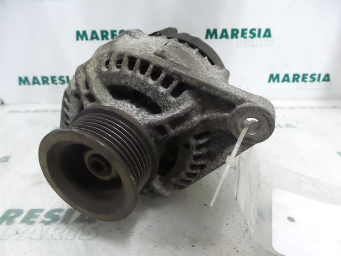 Usagé Dynamo Alfa Romeo 146 (930B) 1.4 Twin Spark 16V Prix € 40,00 Règlement à la marge proposé par Maresia Parts