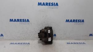 Used Front brake calliper, left Citroen C4 Grand Picasso (UA) 1.6 HDiF 16V 110 Price € 13,99 Margin scheme offered by Maresia Parts