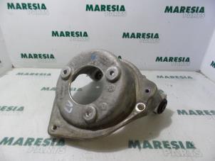Used Front upper wishbone, left Peugeot 407 SW (6E) 2.0 16V Price € 25,00 Margin scheme offered by Maresia Parts
