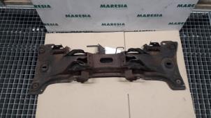 Used Rear support beam Peugeot 406 Coupé (8C) 2.0 16V Price € 210,00 Margin scheme offered by Maresia Parts