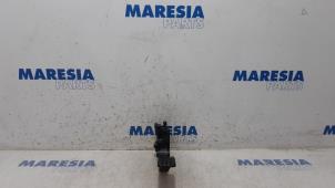 Used Throttle pedal position sensor Renault Trafic (1FL/2FL/3FL/4FL) 1.6 dCi 95 Price € 30,25 Inclusive VAT offered by Maresia Parts