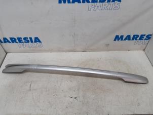 Used Roof rail kit Renault Megane III Grandtour (KZ) 1.4 16V TCe 130 Price € 105,00 Margin scheme offered by Maresia Parts