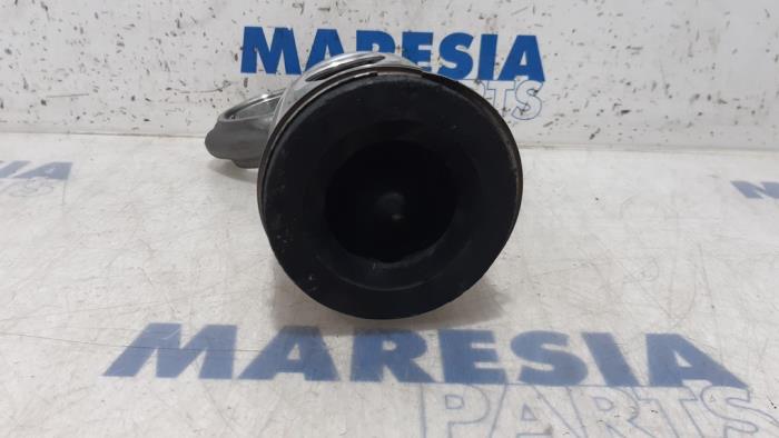 Usados Pistón Fiat Ducato (250) 3.0 D 177 MultiJet II Power Precio € 177,87 IVA incluido ofrecido por Maresia Parts