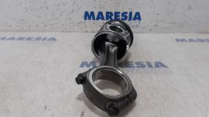 Piston d'un Fiat Ducato (250) 3.0 D 177 MultiJet II Power 2013