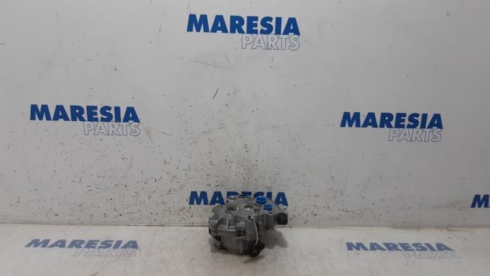Bomba de vacío (diésel) de un Fiat Ducato (250) 3.0 D 177 MultiJet II Power 2013