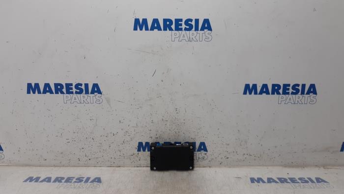 Usagé Ordinateur divers Renault Megane III Berline (BZ) 1.4 16V TCe 130 Prix € 34,99 Règlement à la marge proposé par Maresia Parts
