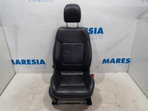 Used Seat, right Peugeot 3008 I (0U/HU) 1.6 16V THP 155 Price € 105,00 Margin scheme offered by Maresia Parts