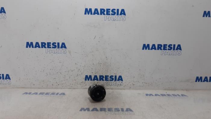 Used Piston Citroen Berlingo 1.6 HDi 90 Price € 50,00 Margin scheme offered by Maresia Parts