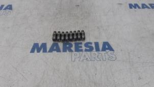 Used Rocker arm Citroen Berlingo 1.6 HDi 90 Price € 25,00 Margin scheme offered by Maresia Parts