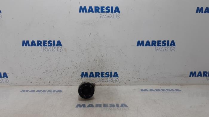 Usados Pistón Peugeot 508 SW (8E/8U) 1.6 HDiF 16V Precio € 50,00 Norma de margen ofrecido por Maresia Parts