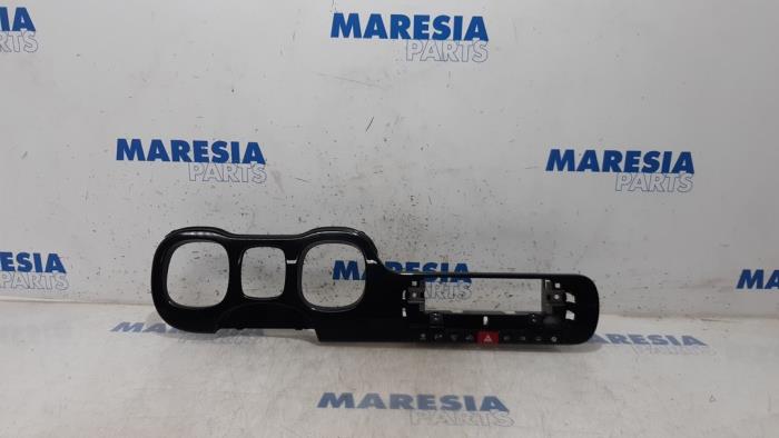 Begagnade Instrumentbräda, del Fiat Panda (312) 0.9 TwinAir Turbo 85 Pris € 75,00 Marginaltabell erbjuds av Maresia Parts