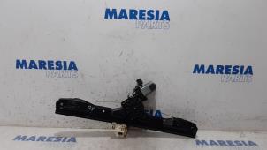 Used Window mechanism 4-door, front right Fiat Panda (312) 0.9 TwinAir Turbo 85 Price € 50,00 Margin scheme offered by Maresia Parts