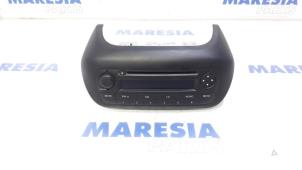 Usados Reproductor de CD y radio Fiat Fiorino (225) 1.4 Precio € 127,05 IVA incluido ofrecido por Maresia Parts