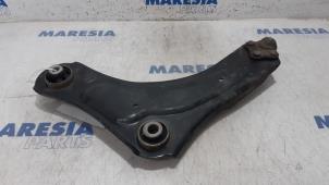 Used Front lower wishbone, right Renault Megane III Berline (BZ) 1.4 16V TCe 130 Price € 25,00 Margin scheme offered by Maresia Parts