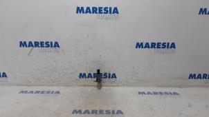 Used Camshaft sensor Citroen C3 Picasso (SH) 1.2 12V PureTech 110 Price € 29,99 Margin scheme offered by Maresia Parts