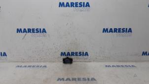 Używane Czujnik deszczu Citroen C4 Grand Picasso (UA) 1.6 HDiF 16V 110 Cena € 85,00 Procedura marży oferowane przez Maresia Parts
