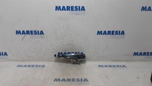 Used Front door handle 4-door, right Citroen C4 Grand Picasso (UA) 1.6 HDiF 16V 110 Price € 40,00 Margin scheme offered by Maresia Parts