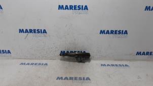Used Rear door handle 4-door, right Peugeot 3008 I (0U/HU) 1.6 16V THP 155 Price € 35,00 Margin scheme offered by Maresia Parts