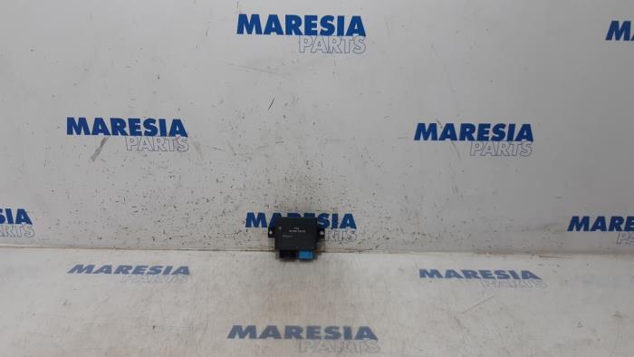 Begagnade PDC-modul Peugeot 3008 I (0U/HU) 1.6 16V THP 155 Pris € 60,00 Marginaltabell erbjuds av Maresia Parts