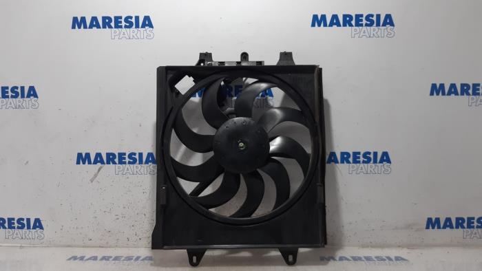 Używane Silnik wentylatora Fiat Panda (312) 0.9 TwinAir Turbo 85 Cena € 70,00 Procedura marży oferowane przez Maresia Parts