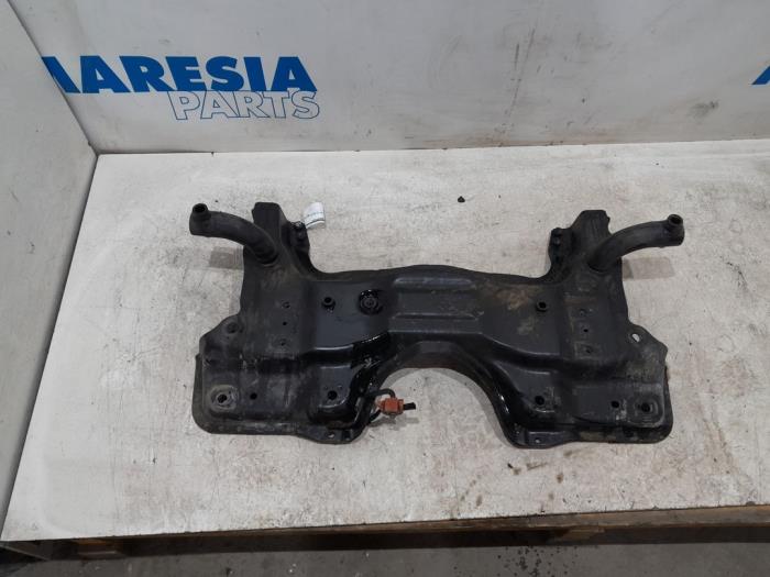 Usagé Faux châssis Fiat Doblo Cargo (263) 1.3 MJ 16V Euro 4 Prix € 84,70 Prix TTC proposé par Maresia Parts