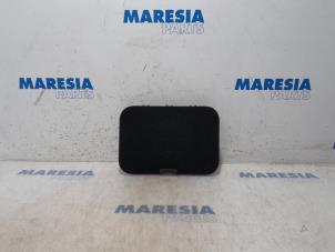 Used Carpet Renault Megane III Grandtour (KZ) 1.4 16V TCe 130 Price € 25,00 Margin scheme offered by Maresia Parts