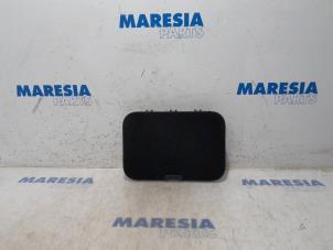 Used Carpet Renault Megane III Grandtour (KZ) 1.4 16V TCe 130 Price € 25,00 Margin scheme offered by Maresia Parts