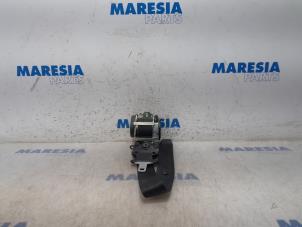 Used Front seatbelt, right Renault Megane III Grandtour (KZ) 1.4 16V TCe 130 Price € 79,00 Margin scheme offered by Maresia Parts