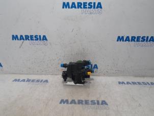 Used Thermostat housing Citroen C4 Grand Picasso (3A) 1.2 12V PureTech 130 Price € 39,00 Margin scheme offered by Maresia Parts