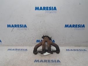Used Exhaust manifold Renault Twingo (C06) 1.2 Price € 35,00 Margin scheme offered by Maresia Parts