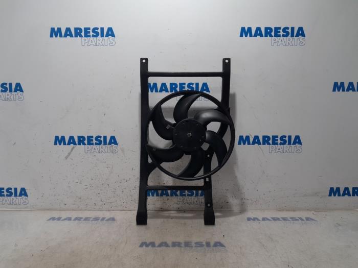 Używane Silnik wentylatora Fiat 500 (312) 1.2 Cena € 29,99 Procedura marży oferowane przez Maresia Parts
