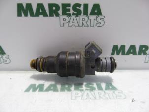 Używane Wtryskiwacz (wtrysk benzyny) Citroen AX Cena € 35,00 Procedura marży oferowane przez Maresia Parts