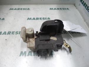Used Door lock mechanism 2-door, left Fiat Seicento (187) 1.1 SPI Sporting Price € 20,00 Margin scheme offered by Maresia Parts