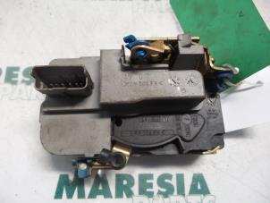 Used Front door lock mechanism 4-door, right Citroen Berlingo Multispace 1.9 Di Price € 25,00 Margin scheme offered by Maresia Parts