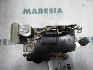 Used Door lock mechanism 4-door, front left Lancia Lybra SW 2.4 JTD Price € 25,00 Margin scheme offered by Maresia Parts