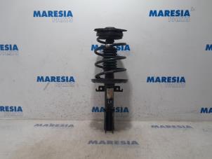 Used Front shock absorber rod, left Renault Megane III Grandtour (KZ) 1.4 16V TCe 130 Price € 35,00 Margin scheme offered by Maresia Parts