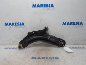 Usagé Bras de suspension bas avant gauche Renault Kangoo Express (FW) 1.5 dCi 90 FAP Prix € 75,00 Règlement à la marge proposé par Maresia Parts