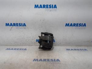 Used Front brake calliper, left Renault Kangoo Express (FW) 1.5 dCi 90 FAP Price € 30,25 Inclusive VAT offered by Maresia Parts