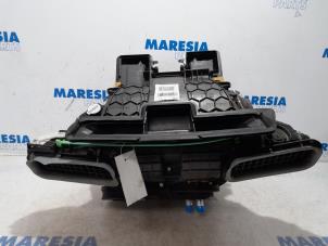 Used Heater housing Renault Megane III Grandtour (KZ) 1.2 16V TCE 115 Price € 577,50 Margin scheme offered by Maresia Parts