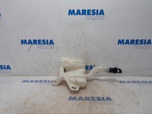 Used Front windscreen washer reservoir Fiat Punto Evo (199) 1.3 JTD Multijet 85 16V Euro 5 Price € 20,00 Margin scheme offered by Maresia Parts