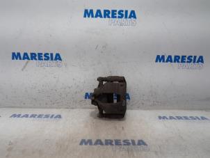 Used Front brake calliper, right Fiat Punto Evo (199) 1.3 JTD Multijet 85 16V Euro 5 Price € 30,00 Margin scheme offered by Maresia Parts