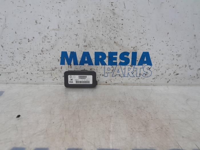 Used Esp computer Renault Megane III Grandtour (KZ) 1.2 16V TCE 115 Price € 105,00 Margin scheme offered by Maresia Parts