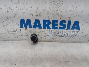 Used PDC Sensor Renault Megane III Grandtour (KZ) 1.2 16V TCE 115 Price € 20,00 Margin scheme offered by Maresia Parts