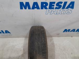 Used Tyre Peugeot Partner (GC/GF/GG/GJ/GK) 1.6 HDI 75 16V Price € 24,20 Inclusive VAT offered by Maresia Parts