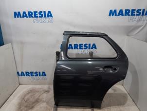 Używane Drzwi lewe tylne wersja 4-drzwiowa Citroen C4 Cactus (0B/0P) 1.2 PureTech 82 12V Cena € 175,00 Procedura marży oferowane przez Maresia Parts