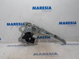 Used Window mechanism 4-door, front right Renault Megane III Grandtour (KZ) 1.2 16V TCE 115 Price € 80,00 Margin scheme offered by Maresia Parts